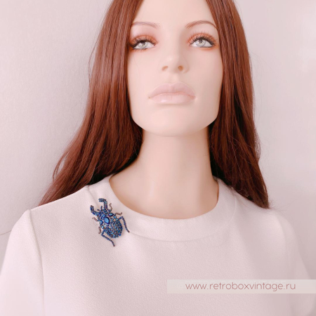 VERA WANG Брошь «Кристальный жук» VERA WANG Брошь «Кристальный жук»