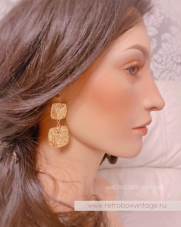 ANNE KLEIN Серьги «Золотые львы квадрат»