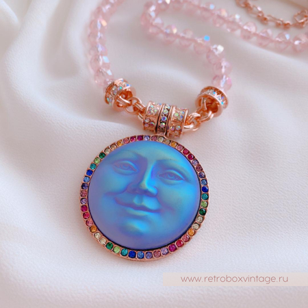 KIRKS FOLLY Колье магнитное «Радужная луна: голубая на розовых бусах»