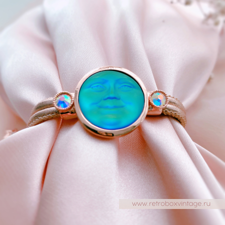 KIRKS FOLLY Браслет «Лунный свет: изумрудный хамелеон в розовом золоте на кожаном ремешке»