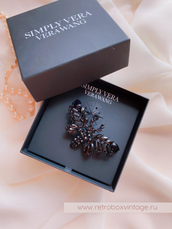 VERA WANG Брошь «Легкость мотылька»