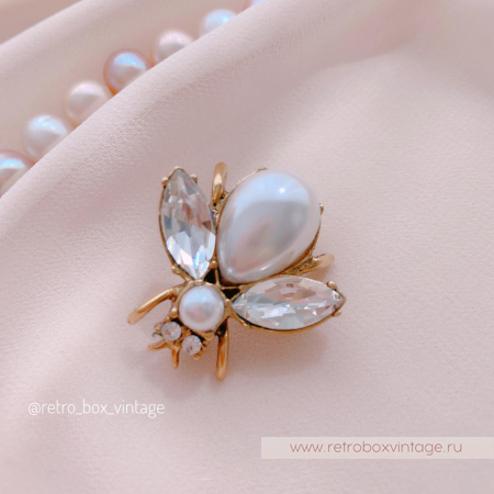 SWEET ROMANCE Трио брошей «Жемчужные пчелки в золоте» (3 шт)