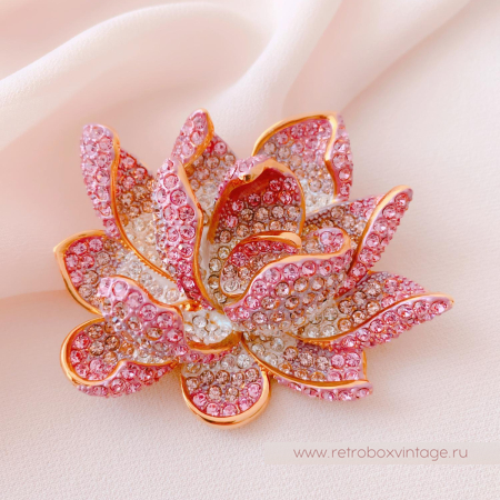 JOAN RIVERS Брошь «Розовый лотос» коллекционная