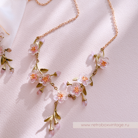 MICHAEL MICHAUD Колье «Нежная весна: цветение персика»