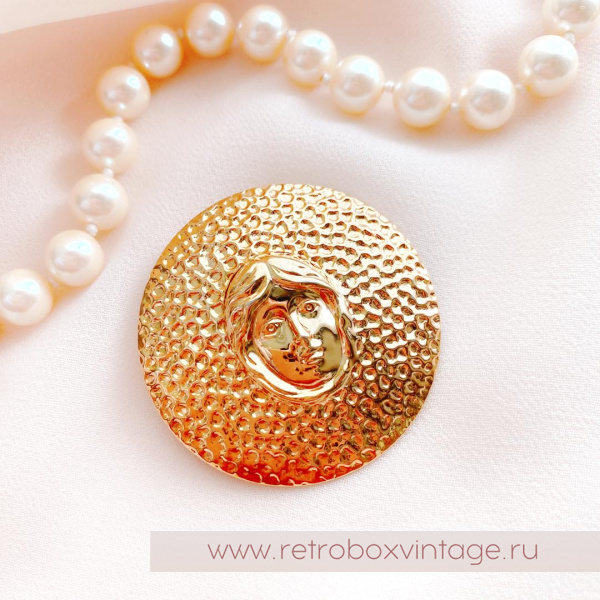 Клип-зажим для платка или бус «Юная богиня» NO NAME 