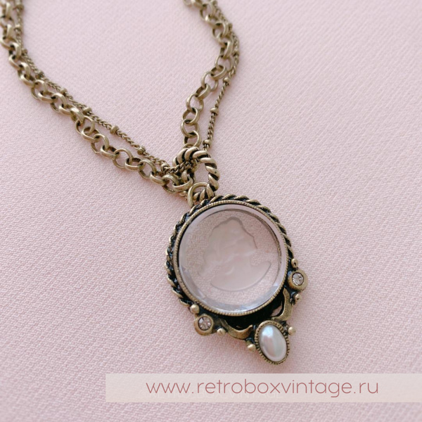 SWEET ROMANCE Ожерелье «Хрустальная богиня: прозрачная инталия в бронзе»