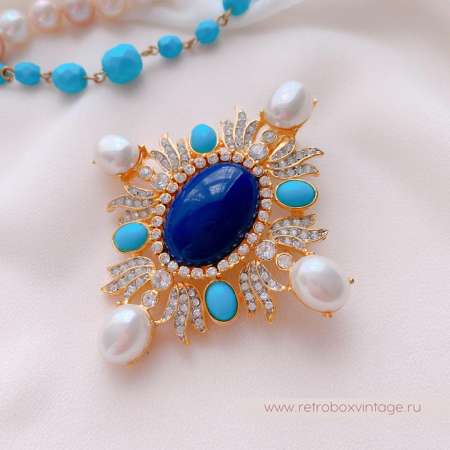 KJL / KENNETH J LANE Брошь-кулон "Аристократка: жемчужная с синим и бирюзовыми кабошонами"