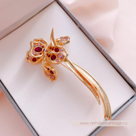 NOLAN MILLER Брошь «Кристальный ирис Тифани» NOLAN MILLER Брошь «Кристальный ирис Тифани»