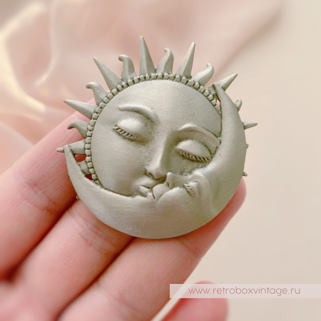 JJ / JONET JEWELRY Брошь "Поцелуй луны и солнца: серебро"