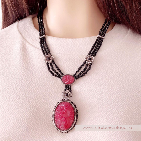 SWEET ROMANCE Ожерелье с антикварным стеклом «Китайская роза» SWEET ROMANCE Ожерелье с антикварным стеклом «Китайская роза»