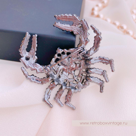 VERA WANG Брошь «Счастливый крабик»