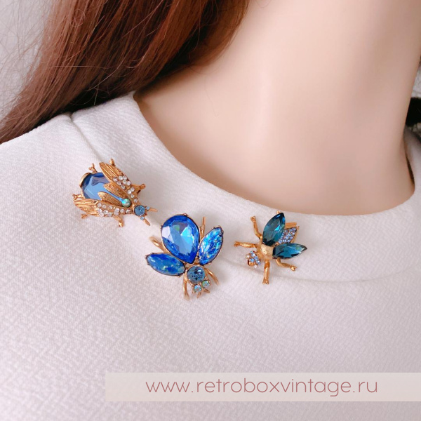 SWEET ROMANCE Трио брошей «Лазурные пчелки: сине-голубые в золоте» (3 шт)