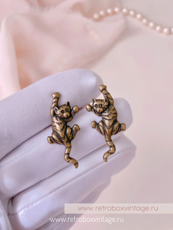 JJ / JONET JEWELRY Серьги-пусеты «Котик-озорник: бронза»