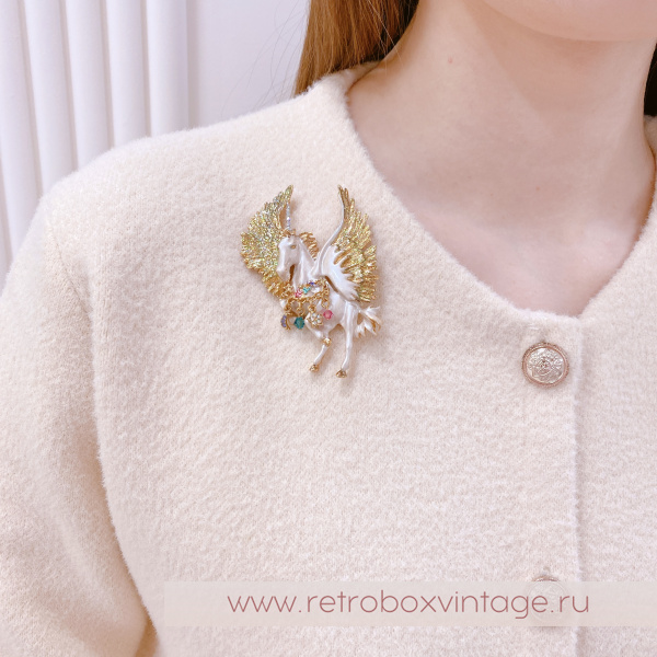 KIRKS FOLLY Брошь "Белый единорог с золотыми крыльями"