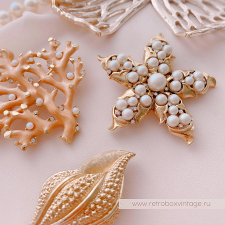 ST.JOHN Брошь «Кораллы»