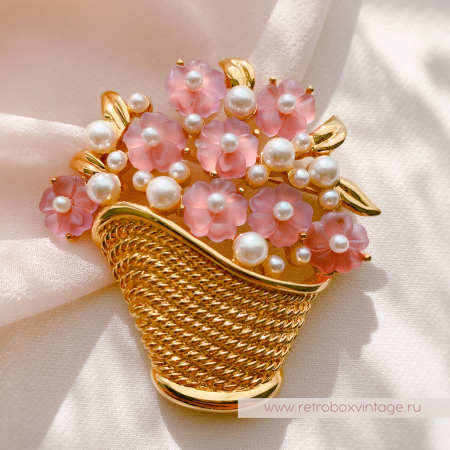 NAPIER Брошь «Корзинка с цветами и жемчужинами» NAPIER Брошь «Корзинка с цветами и жемчужинами»