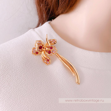 NOLAN MILLER Брошь «Кристальный ирис Тифани» NOLAN MILLER Брошь «Кристальный ирис Тифани»