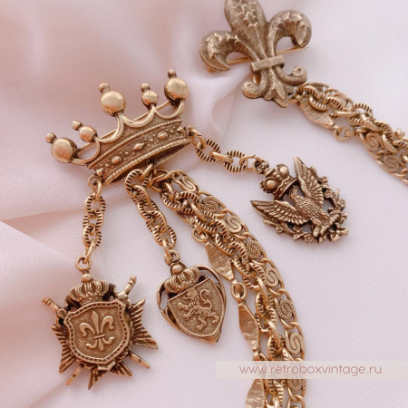 NO NAME Брошь-шатлен «Символы власти»