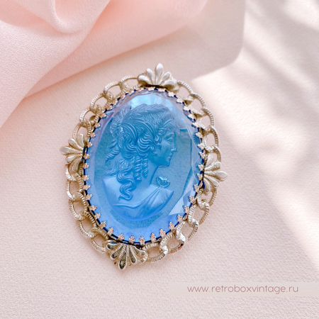 WHITING AND DAVIS Брошь «Голубая камея»