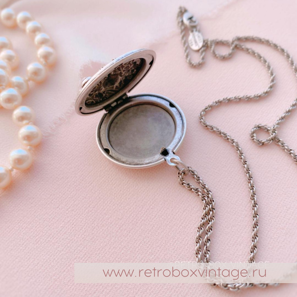 SWEET ROMANCE Кулон-локет на цепочке «Лалик: ар-нуво в серебре» SWEET ROMANCE Кулон-локет на цепочке «Лалик: ар-нуво в серебре»