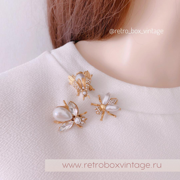 SWEET ROMANCE Трио брошей «Жемчужные пчелки в золоте» (3 шт)