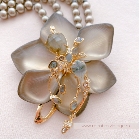 ALEXIS BITTAR Ожерелье-бусы "Шоколадные цветы и жемчуг" трамблер (кварц, лабрадорит, моховой агат)