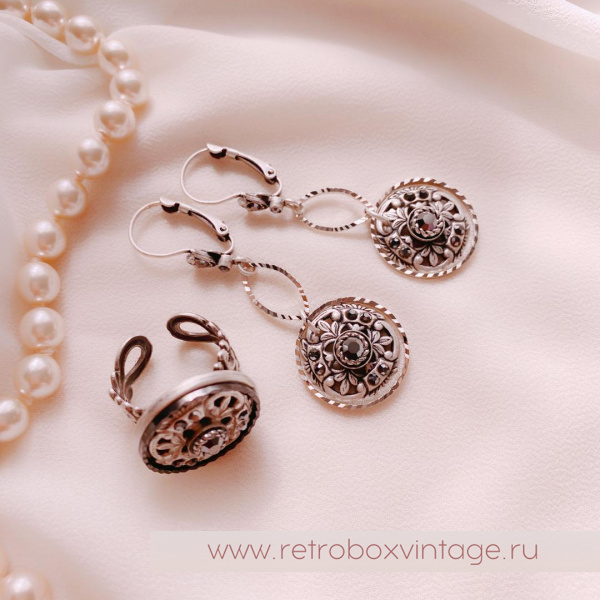 SWEET ROMANCE Кольцо «Медальон»