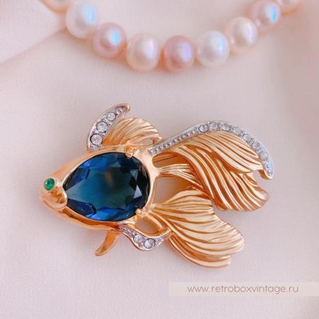NO NAME Брошь «Золотая рыбка с синим кристаллом» NO NAME Брошь «Золотая рыбка с синим кристаллом»