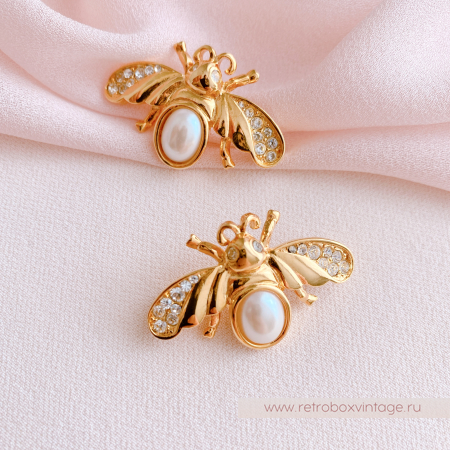 NAPIER Дуэт брошей "Жемчужные пчелки" в парчовом футляре