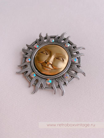 JJ / JONET JEWELRY Брошь-кулон «Солнце с улыбкой»