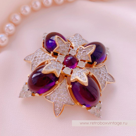 JOMAZ Брошь «Пурпурная звезда: мальтийский крест » JOMAZ Брошь «Пурпурная звезда: мальтийский крест »