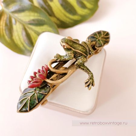 SWEET ROMANCE Заколка-автомат «Лягушка на кувшинке"