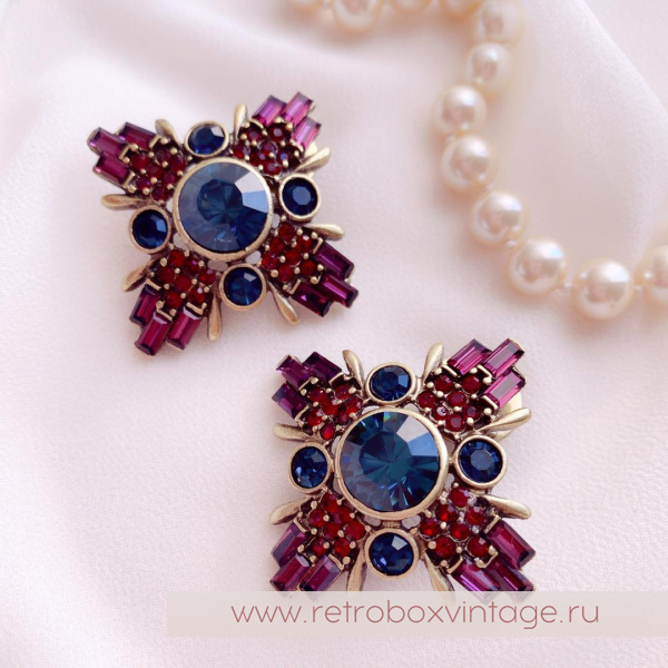 SWEET ROMANCE Брошь-пин «Звезда Андромеды: пурпурный мальтийский крест в бронзе»