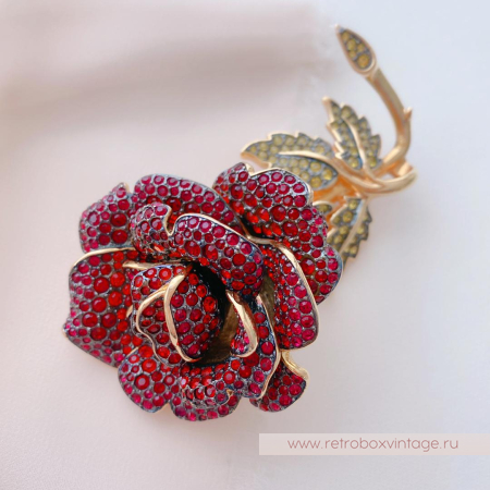JOAN RIVERS Брошь «Красная роза — королева цветов»