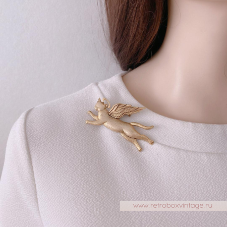 JJ / JONET JEWELRY Брошь «Котик-ангел: золото»