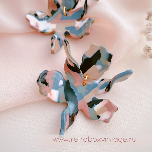 LELE SADOUGHI Серьги «Орхидеи малые: кашемир» бежево-серые LELE SADOUGHI Серьги «Орхидеи малые: кашемир» бежево-серые