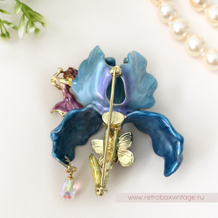 KIRKS FOLLY Брошь «Голубой ирис с феей и капелькой» (архив)