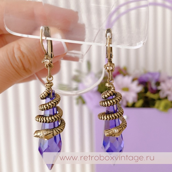 SWEET ROMANCE Серьги "Змейка и магический кристалл: аметист в бронзе" (с нюансом) SWEET ROMANCE Серьги "Змейка и магический кристалл: аметист в бронзе" (с нюансом)