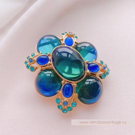 JOAN RIVERS Брошь «Магия цвета» сине-зеленые кабошоны