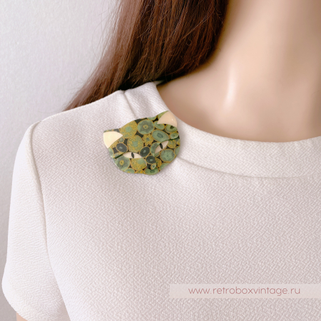 LEA STEIN Брошь «Кошечка: зеленый мох» светлые глазки