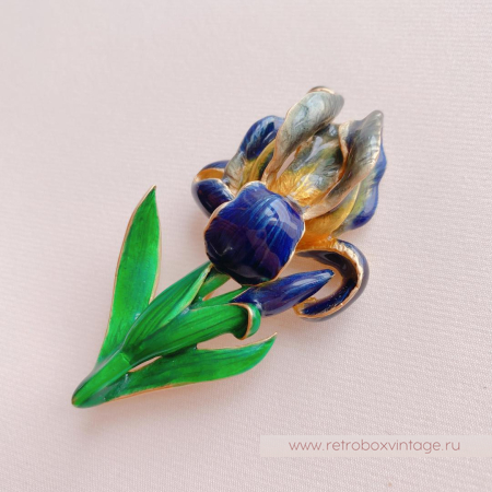 MFA Брошь «Синий ирис» / Музейная коллекция