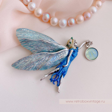 KIRKS FOLLY Брошь-кулон «Астральная фея в синем платье с луной: серебро»