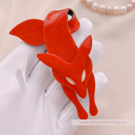 LEA STEIN Брошь «Красная лиса с белыми глазками»