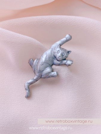 JJ / JONET JEWELRY Брошь-пин «Озорной котик: серебро»