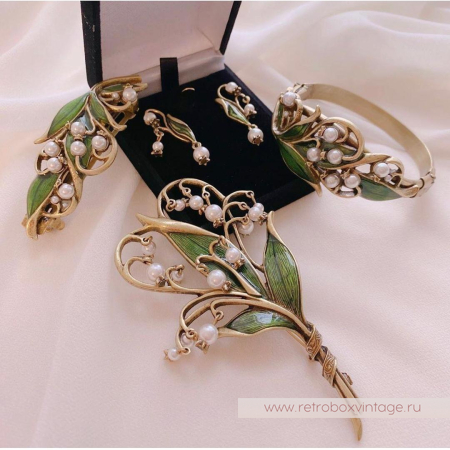 SWEET ROMANCE Серьги-гвоздики «Жемчужные ландыши» (архив)