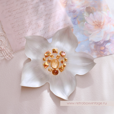 ALEXIS BITTAR Брошь "Цветок белого жасмина"