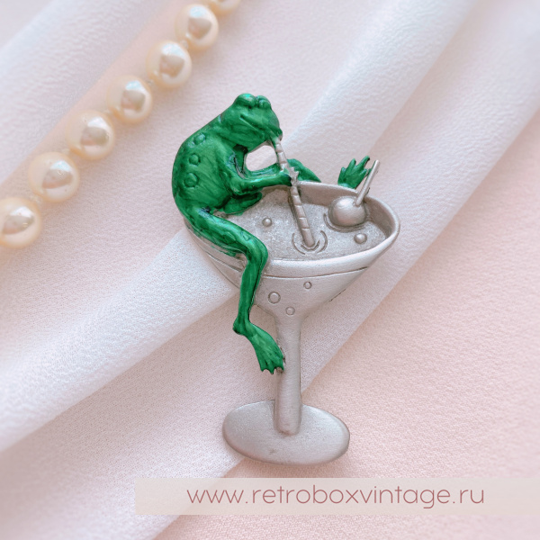 JJ / JONET JEWELRY Брошь "Лягушка и мартини" JJ / JONET JEWELRY Брошь "Лягушка и мартини"
