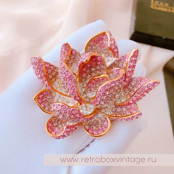 JOAN RIVERS Брошь «Розовый лотос» коллекционная
