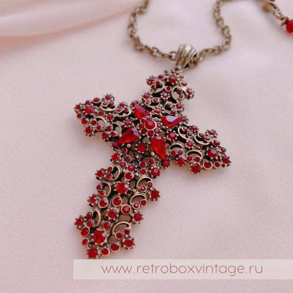 SWEET ROMANCE Кулон на цепочке «Гранатовый крест»