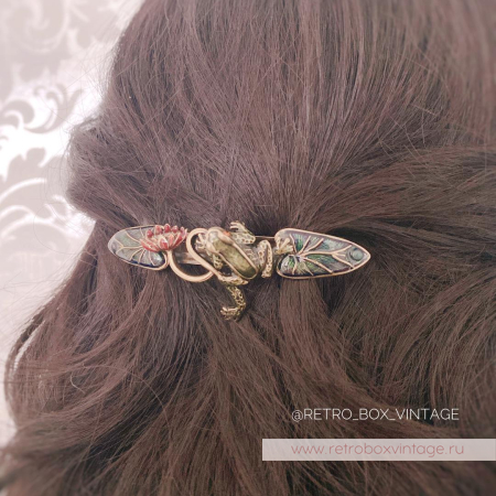 SWEET ROMANCE Заколка-автомат «Лягушка на кувшинке" SWEET ROMANCE Заколка-автомат «Лягушка на кувшинке"